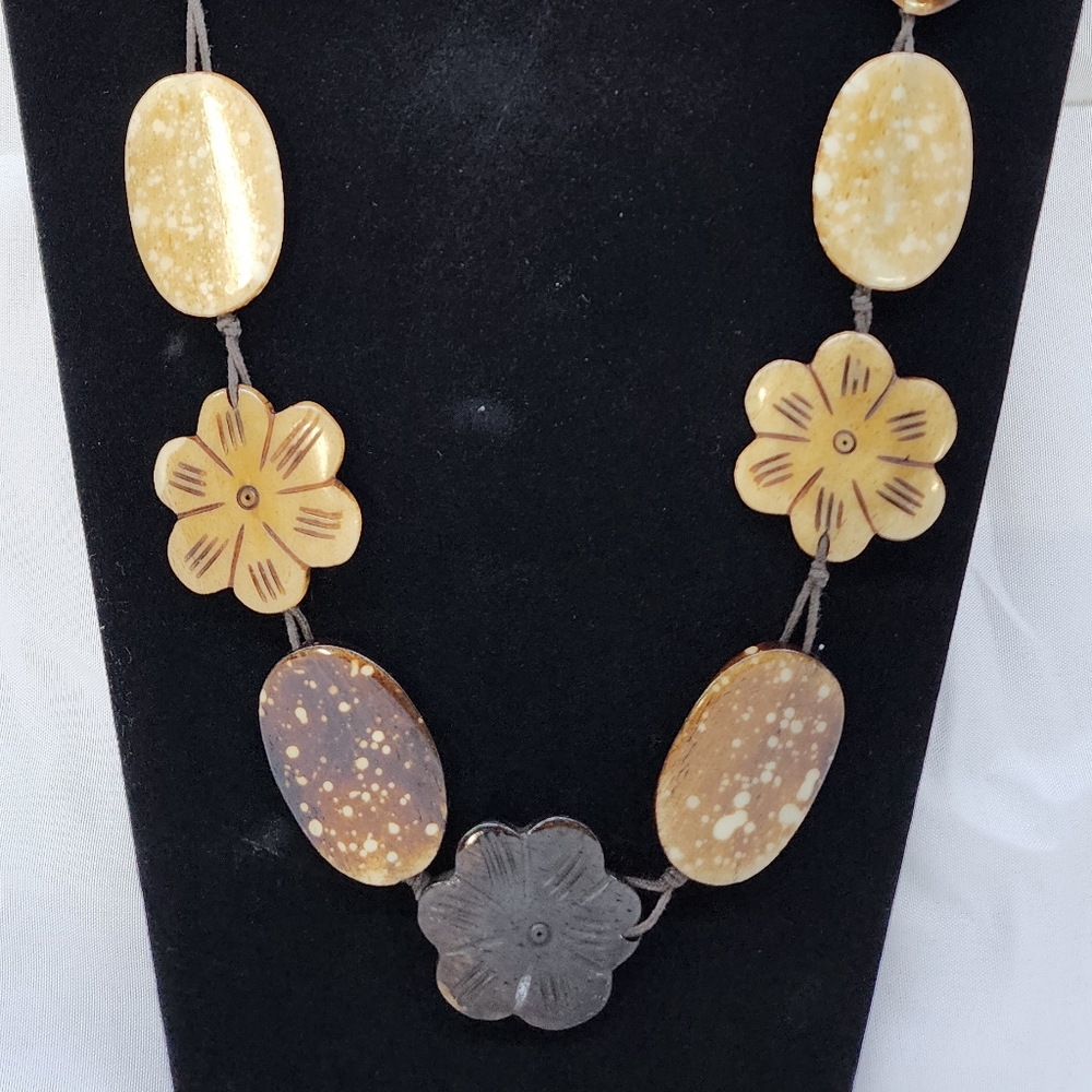 28" Carved Necklace